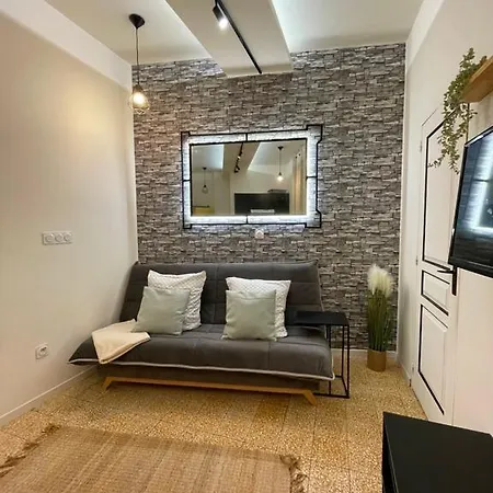 Nimes, 6 Rue Nationale * Nîmes