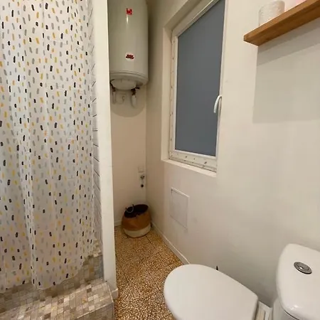 Nimes, 6 Rue Nationale